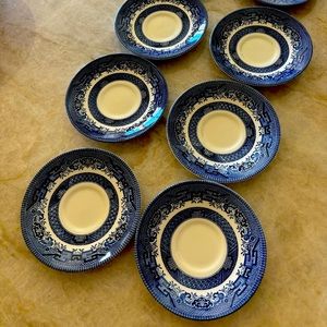 8 tea saucers, excellent condition Blue Willow